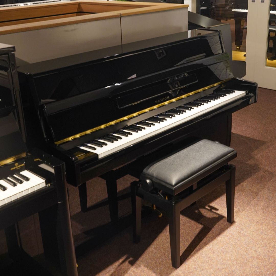 Samick SU105 PE messing piano HGH03771-2638