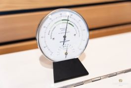 Oostendorp Hygrometer en thermometer met zwart voetstuk 
