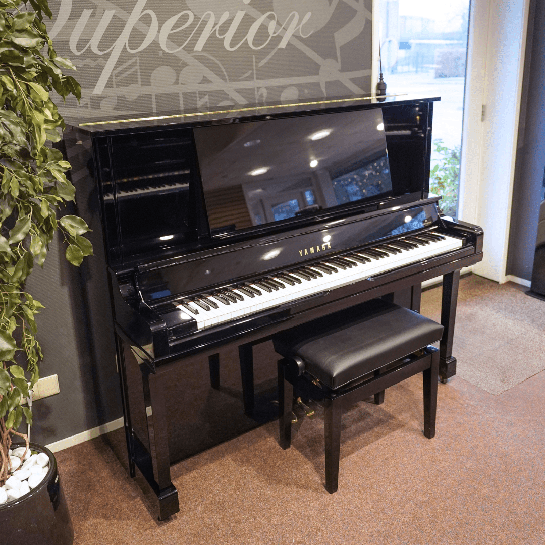 Yamaha UX30BL PE messing piano 4753146-1520