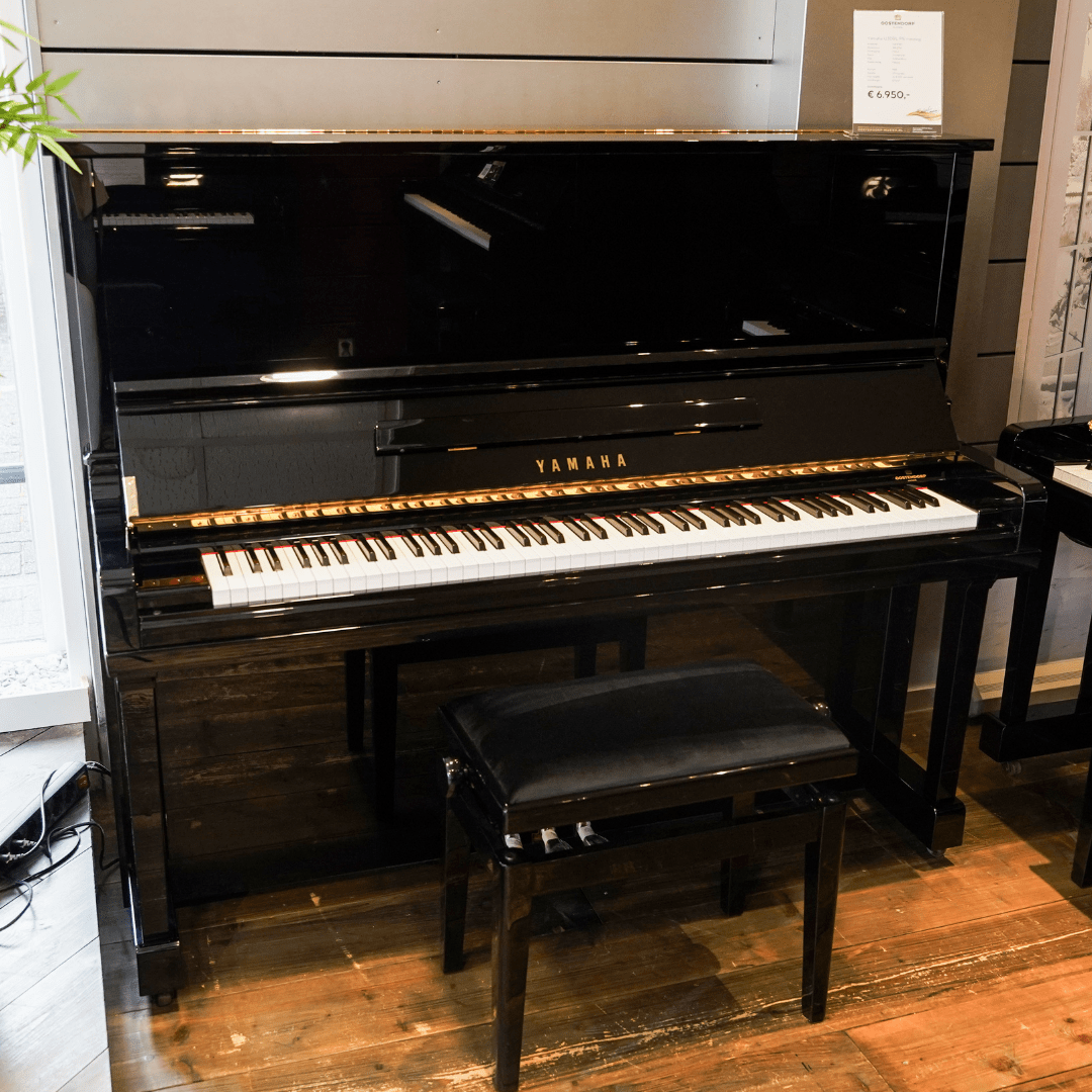 Yamaha U30BL PE messing piano 4582096-4672