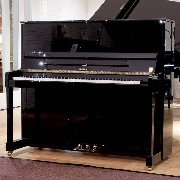 Petrof P 125 M1 801 chroom piano
